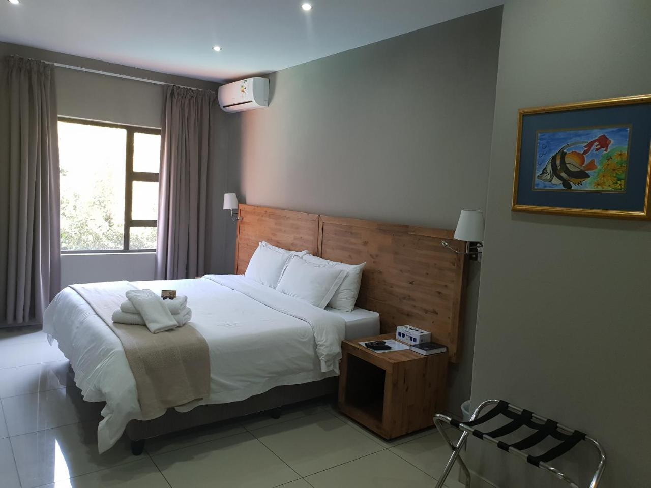 Fa'Trez Guest House & Spa Pretoria-Noord Esterno foto