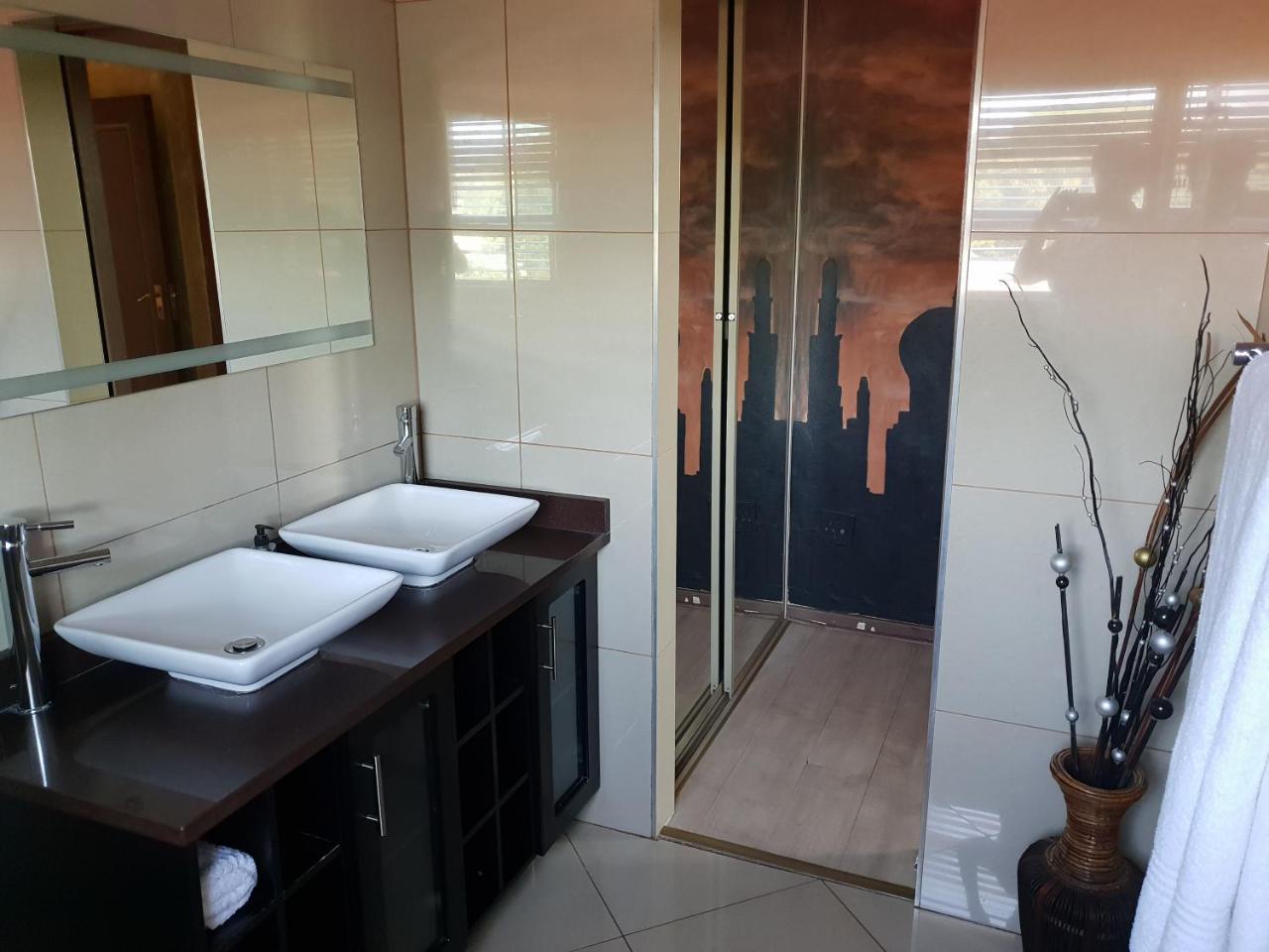 Fa'Trez Guest House & Spa Pretoria-Noord Esterno foto