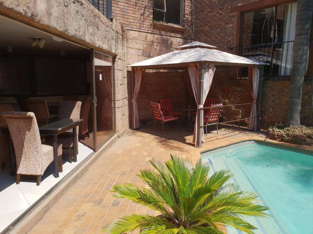 Fa'Trez Guest House & Spa Pretoria-Noord Esterno foto